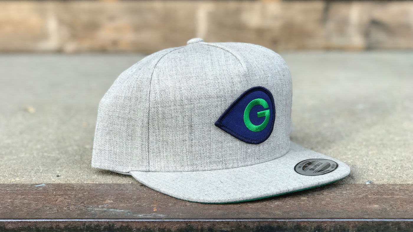 Yupoong 6089 snapback with teardrop shaped patch